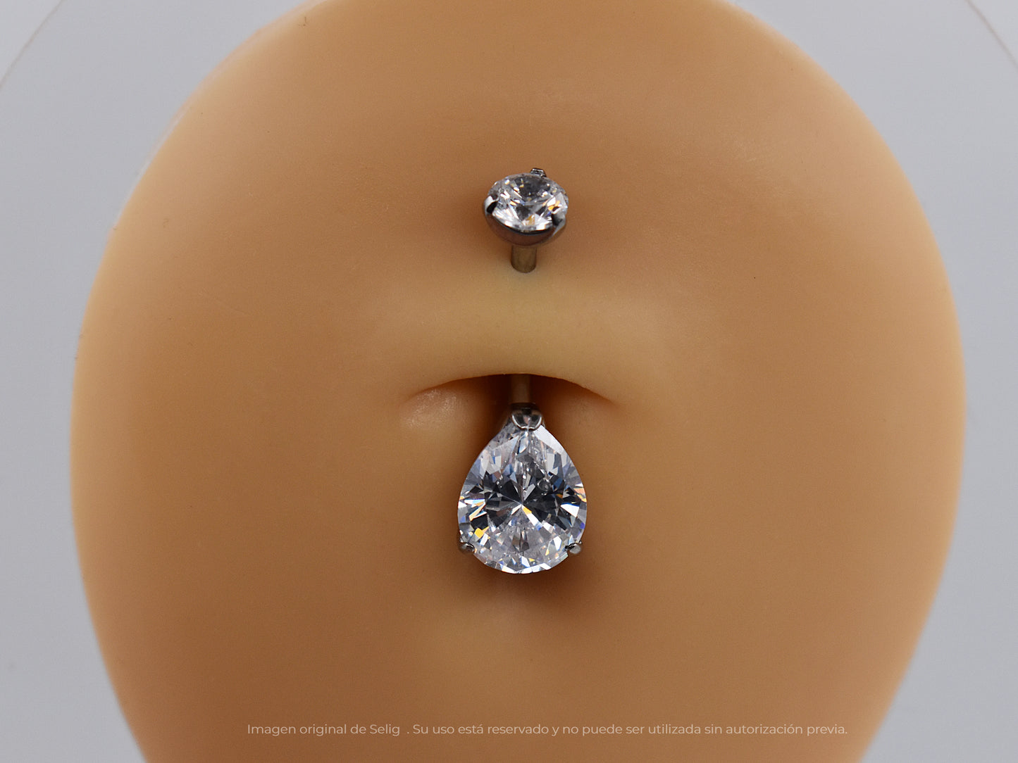 Navel Cruze