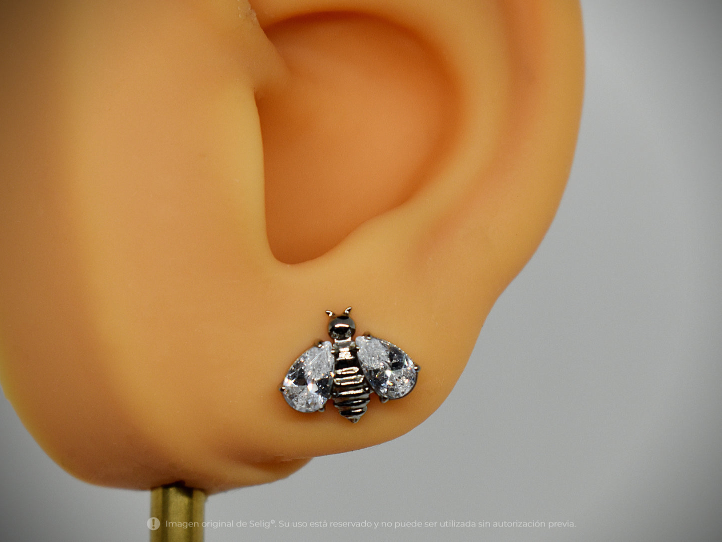 Piercing Abeja - Ear
