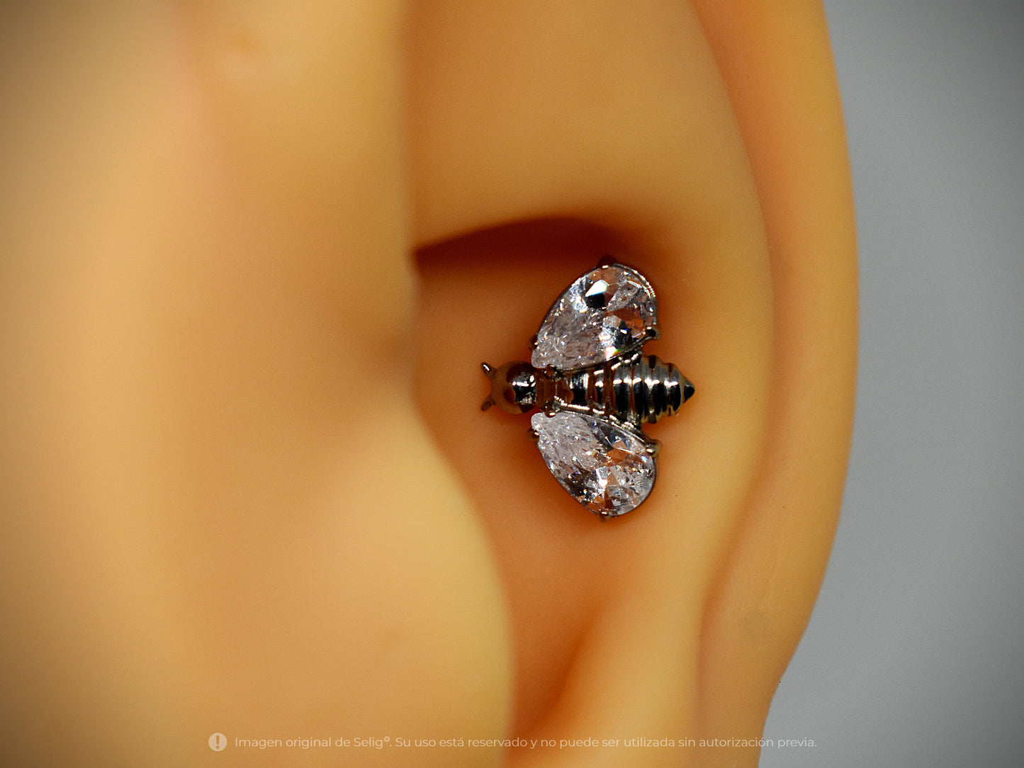 Piercing Abeja - Ear