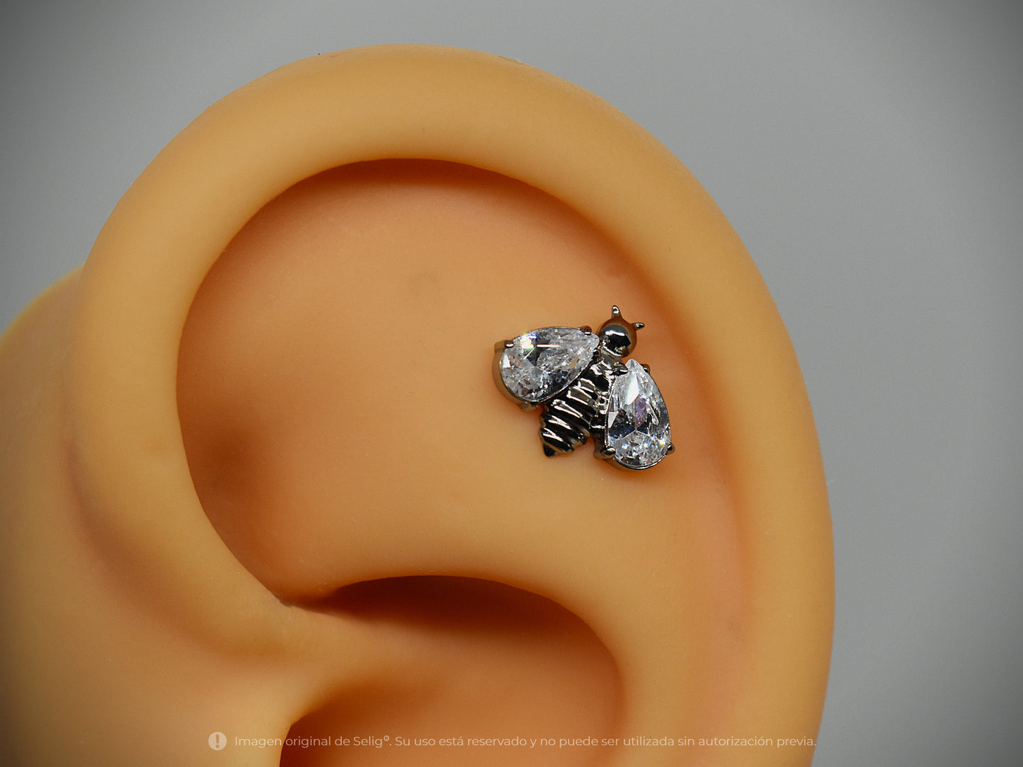 Piercing Abeja - Ear