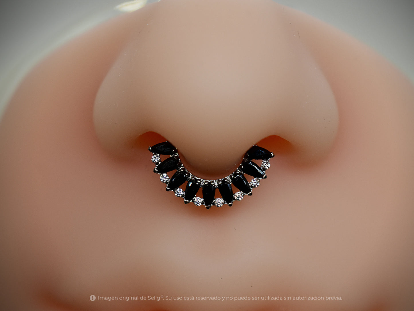 Piercing Cadis dark - Septum / Daith