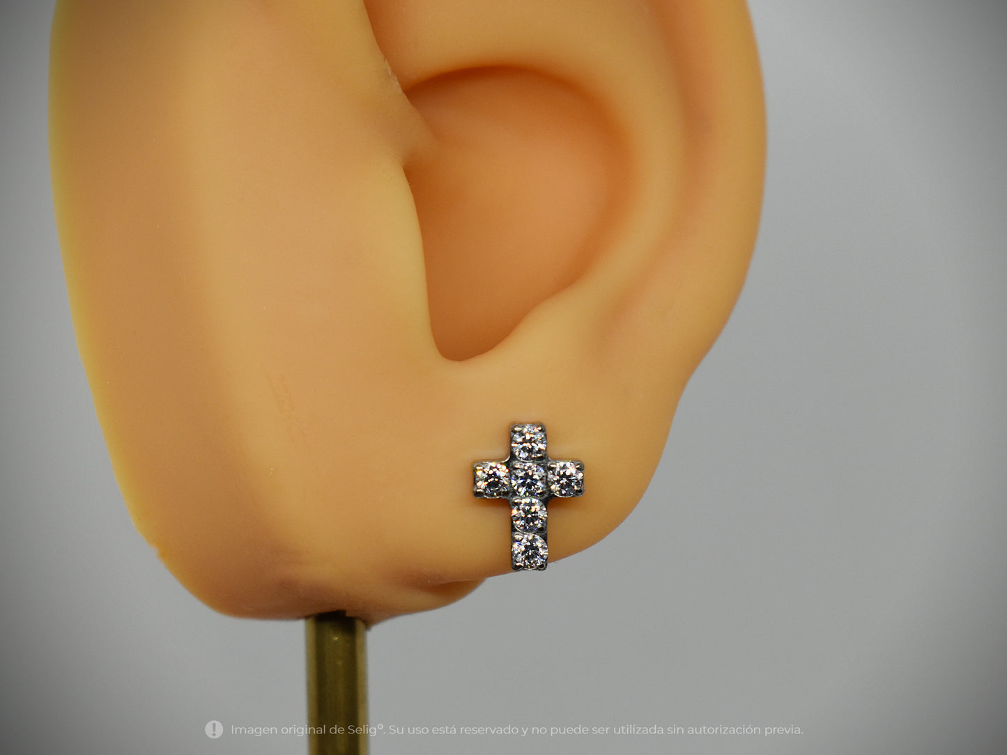 Piercing Cruz III - Ear