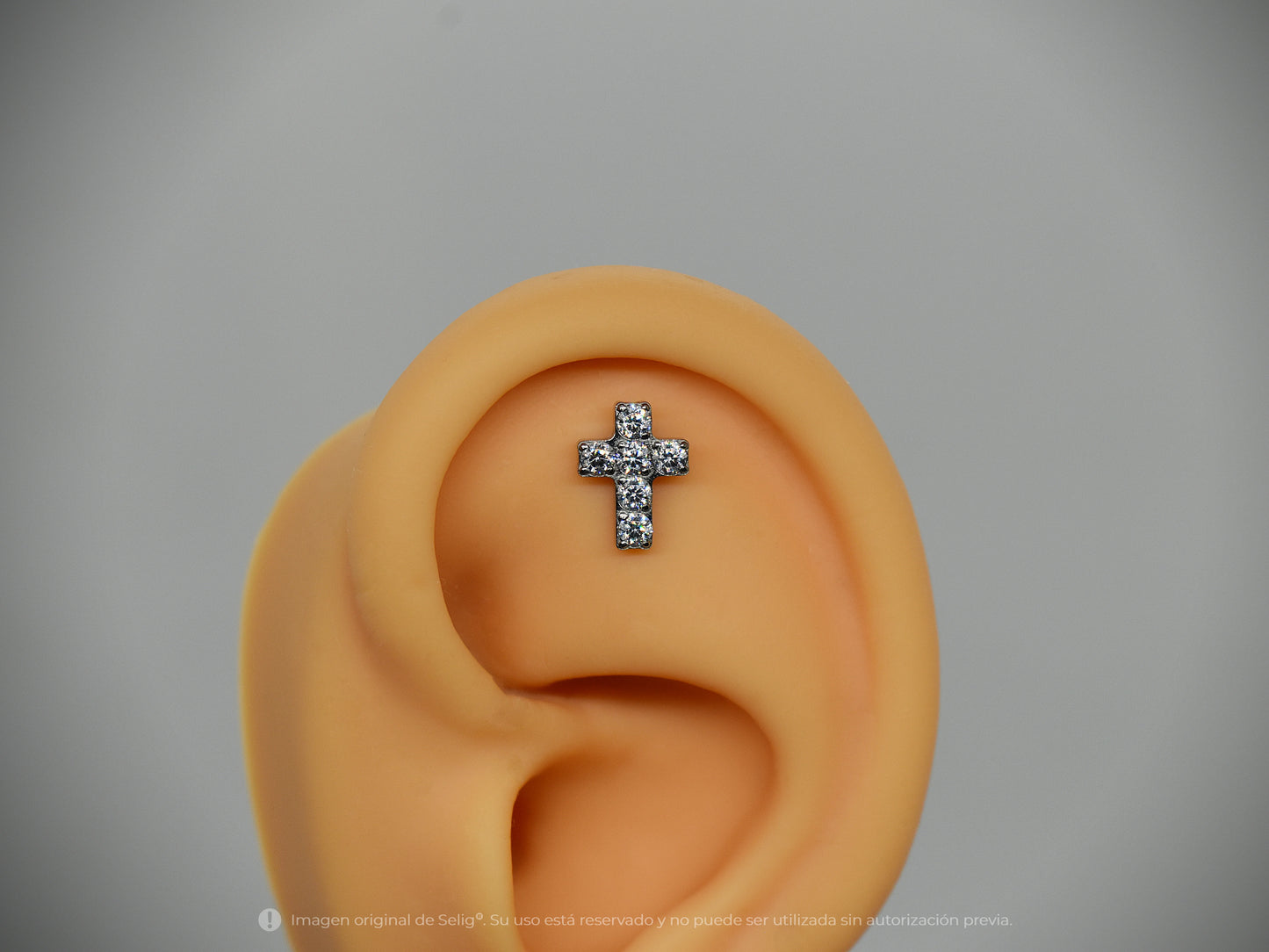 Piercing Cruz III - Ear