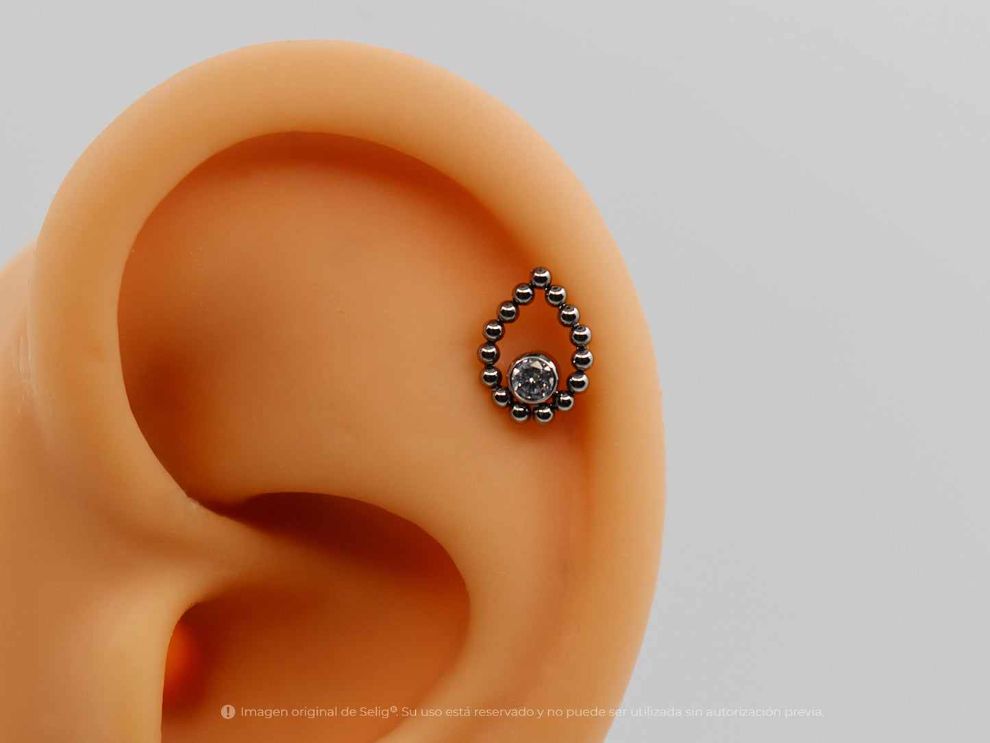 Piercing Globe - Ear