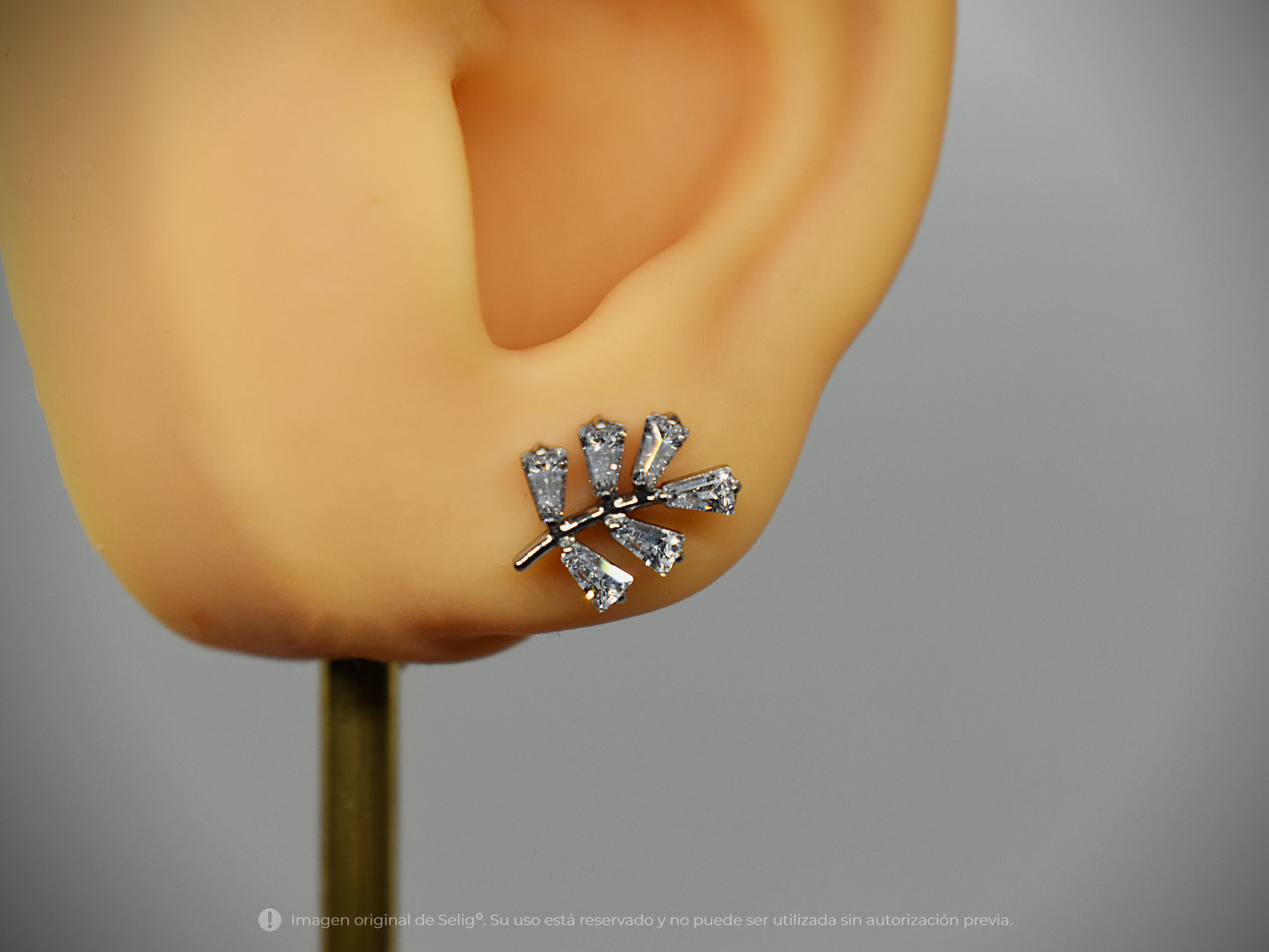 Piercing leaves - Ear