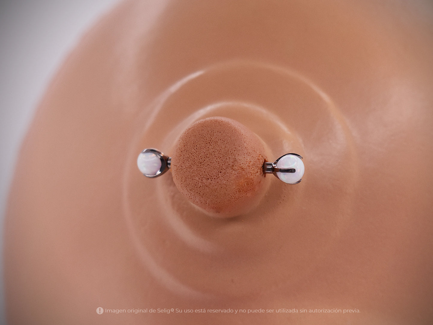 Billar White, Nipples/tongue