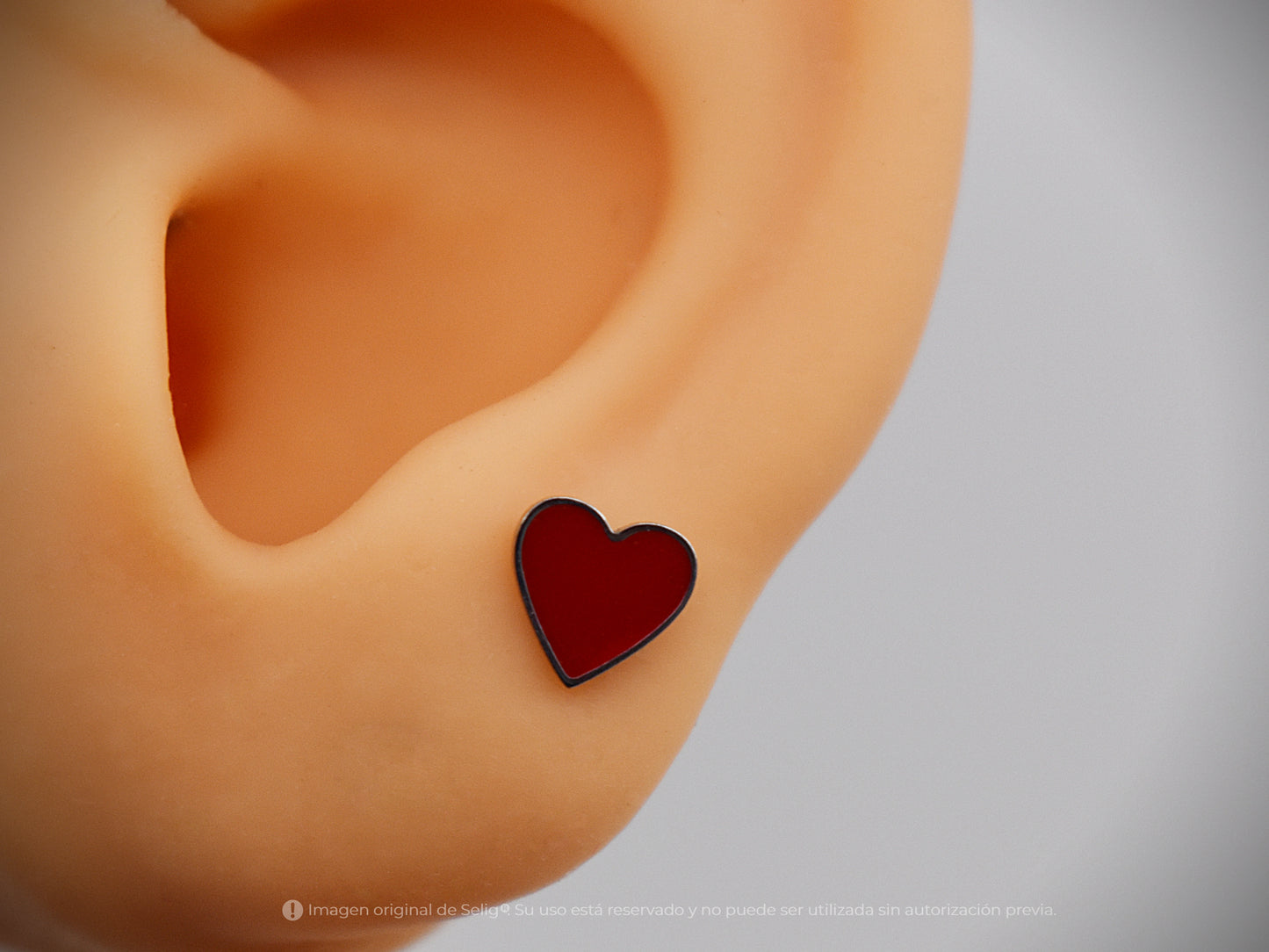 Piercing Corazón Red - Ear