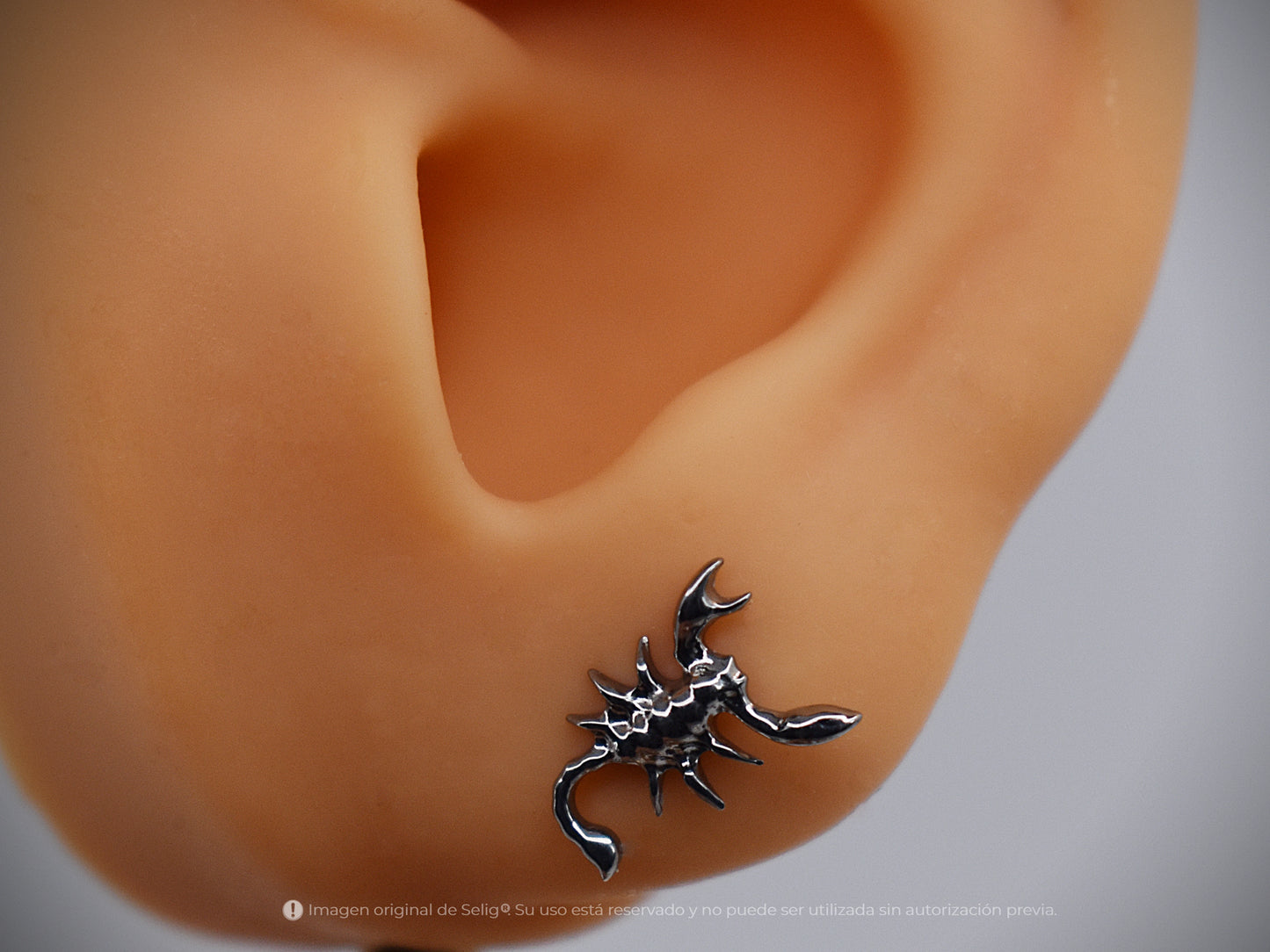 Piercing Scorpion - Ear