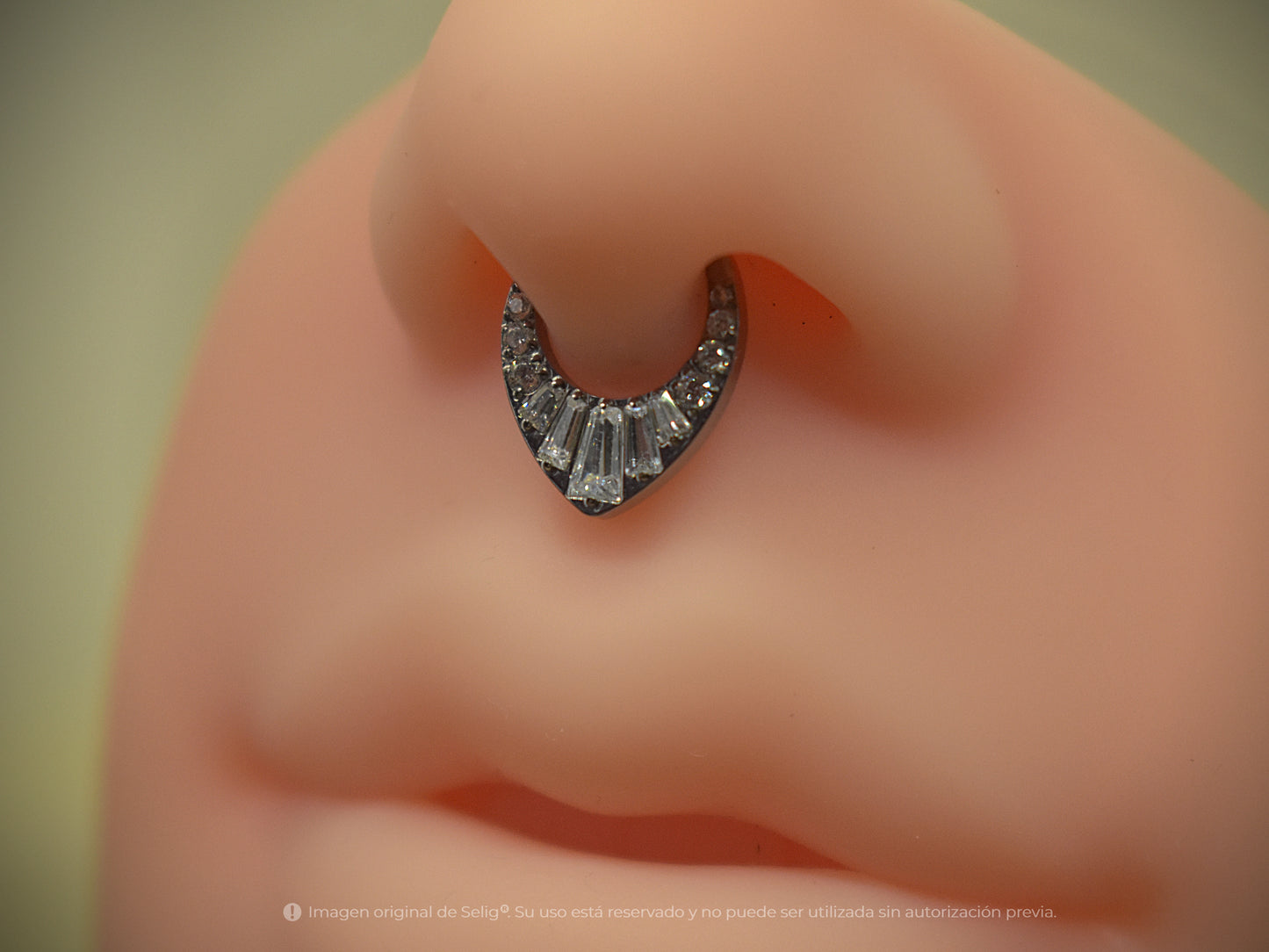 Piercing Gleam - Septum/Daith