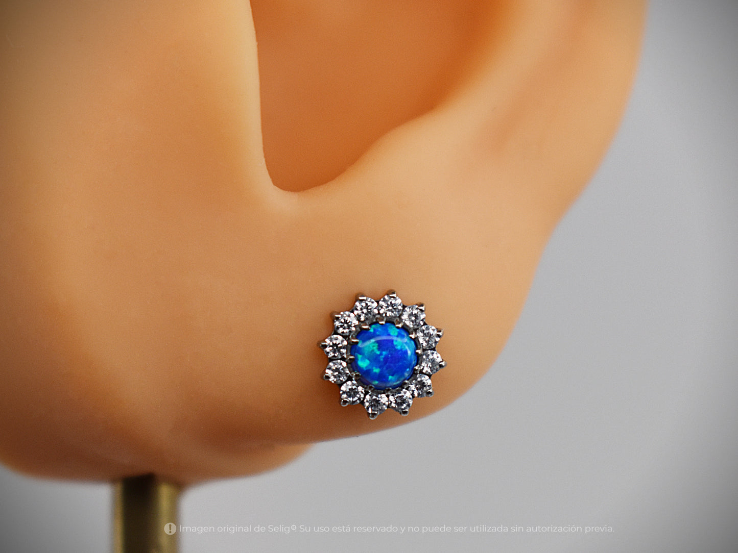 Piercing Helia - Ear