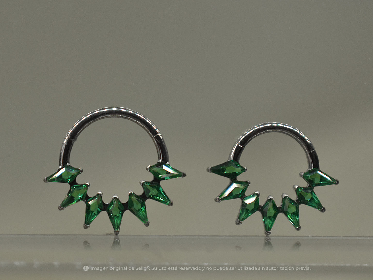 Piercing Esme - Clicker