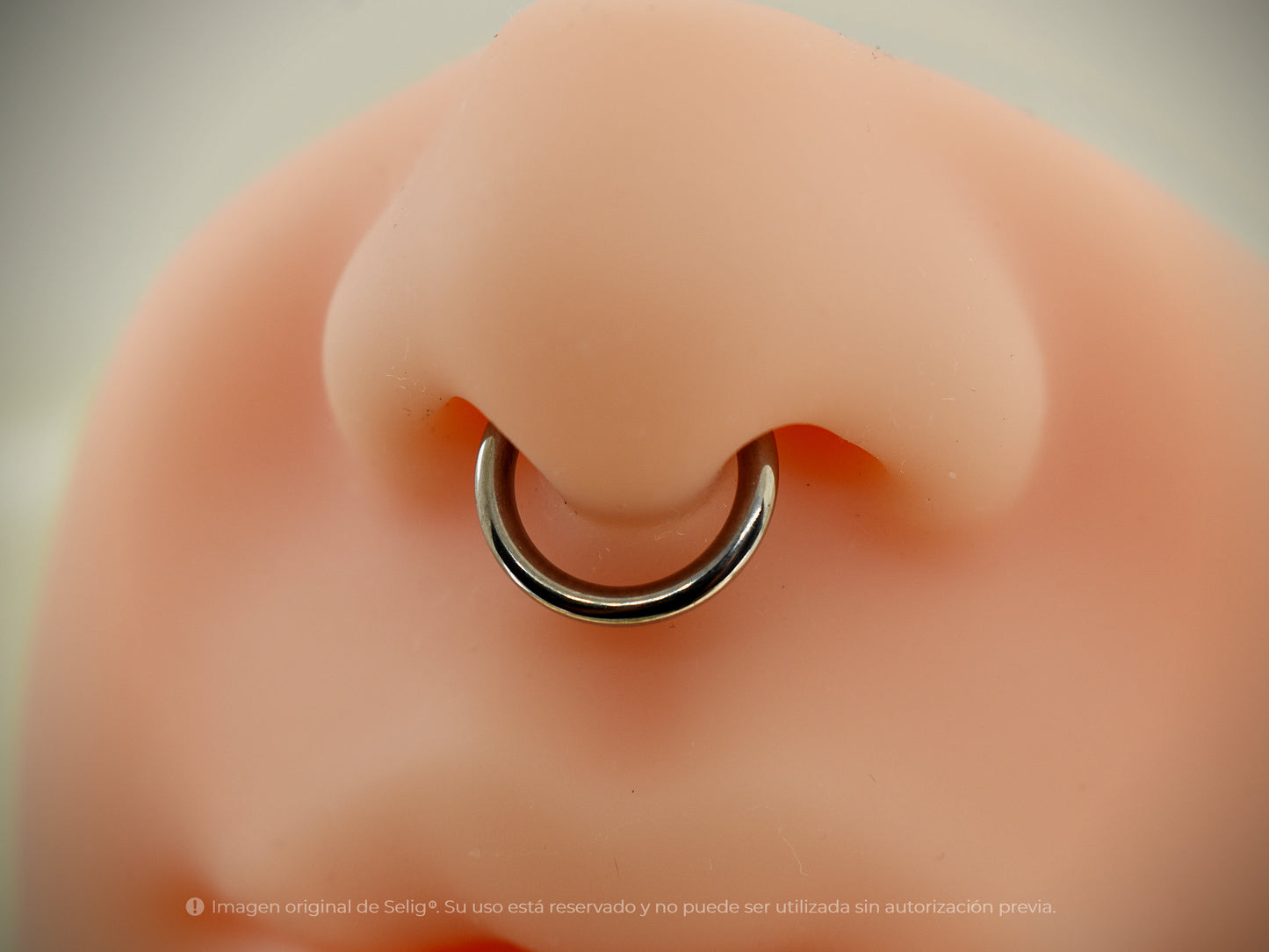 Piercing basico clicker. Septum / Daith