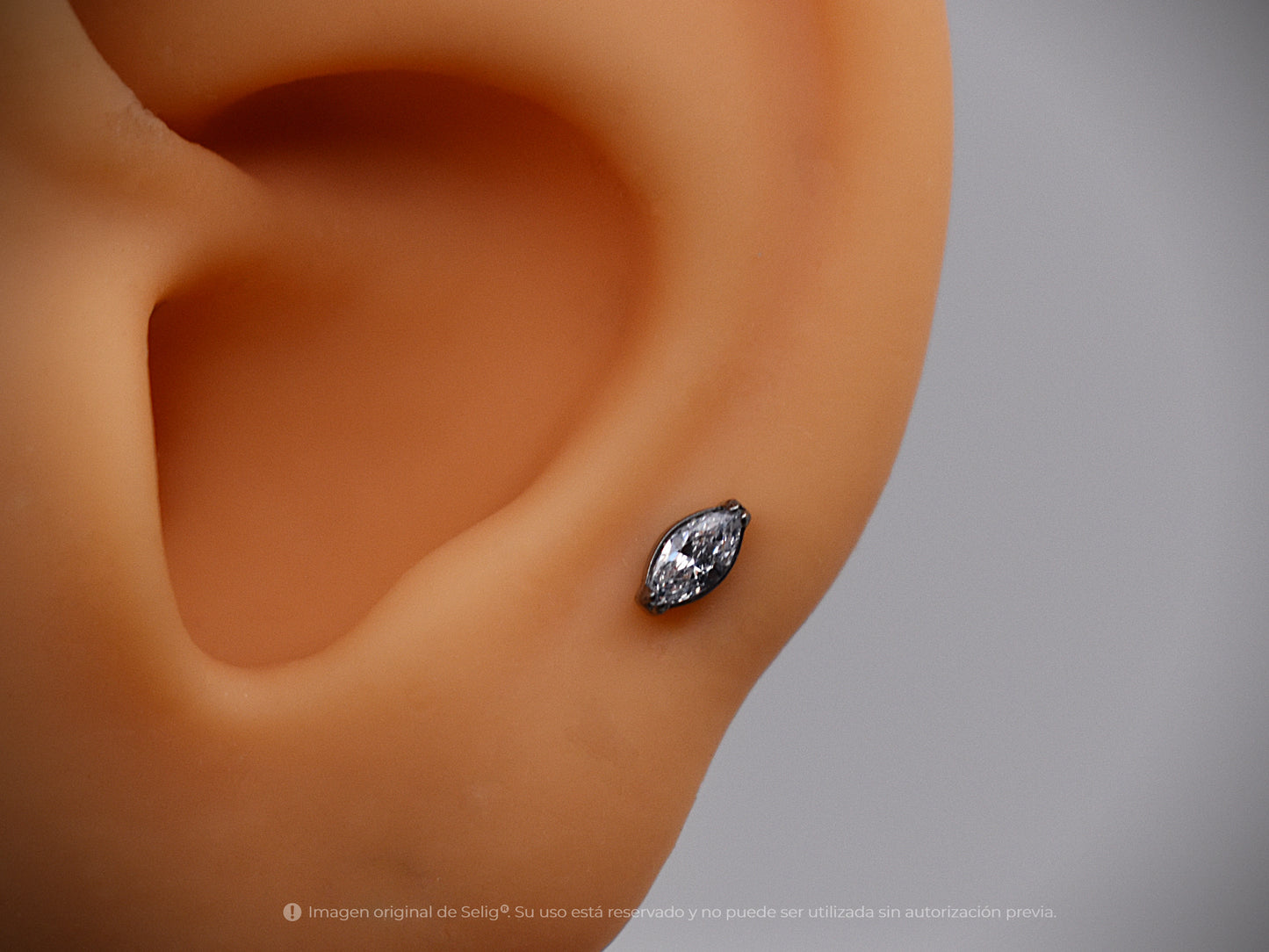 Piercing Goti bl - Ear