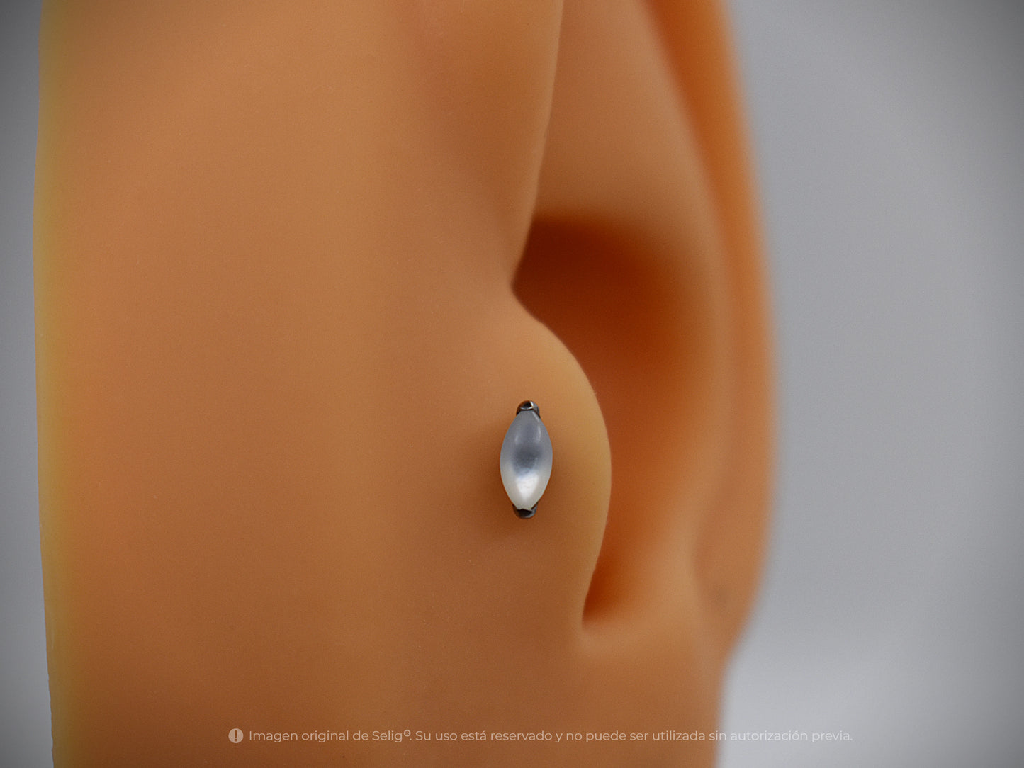 Piercing goti stone - Ear