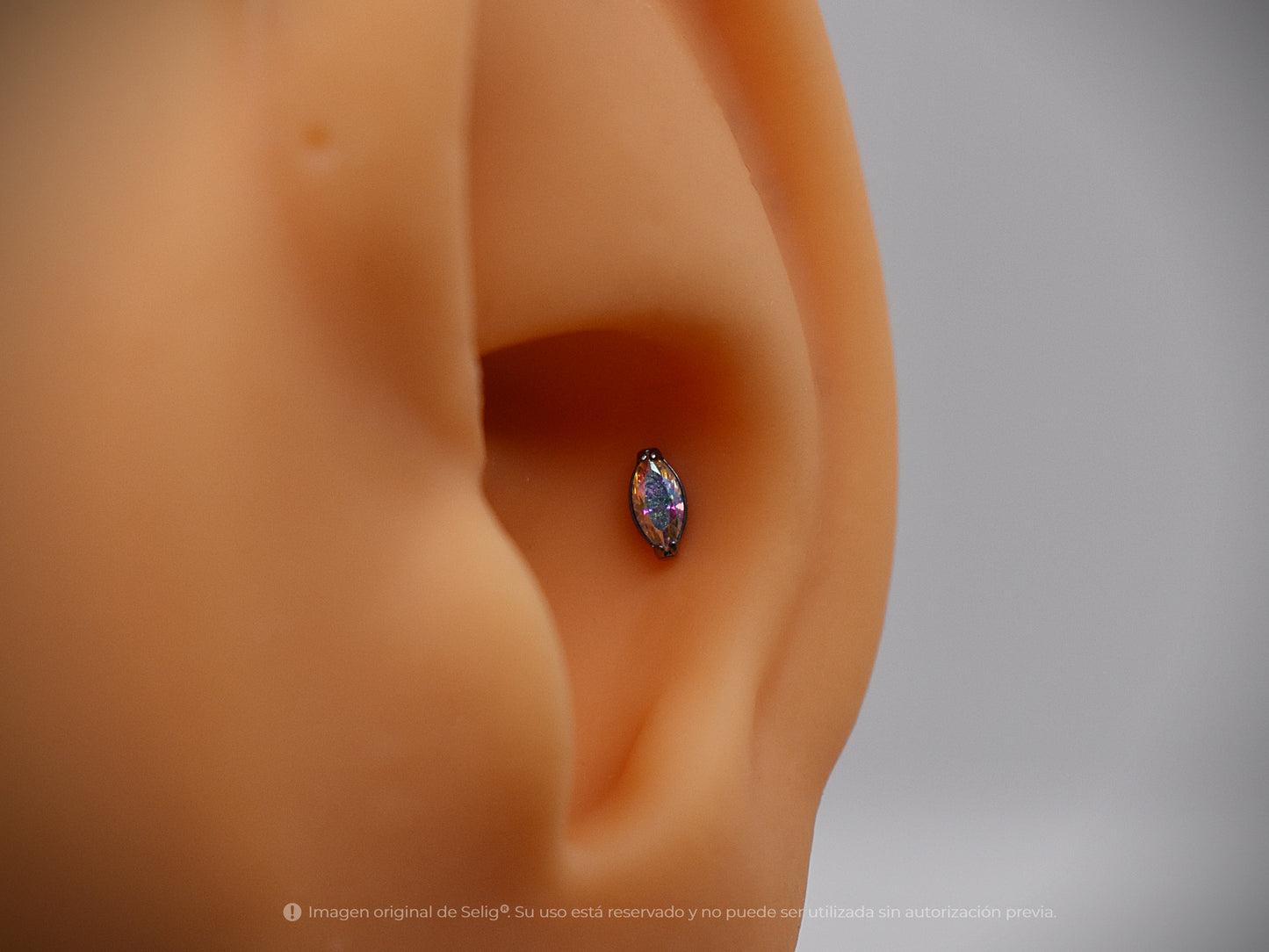 Piercing goti torna - Ear