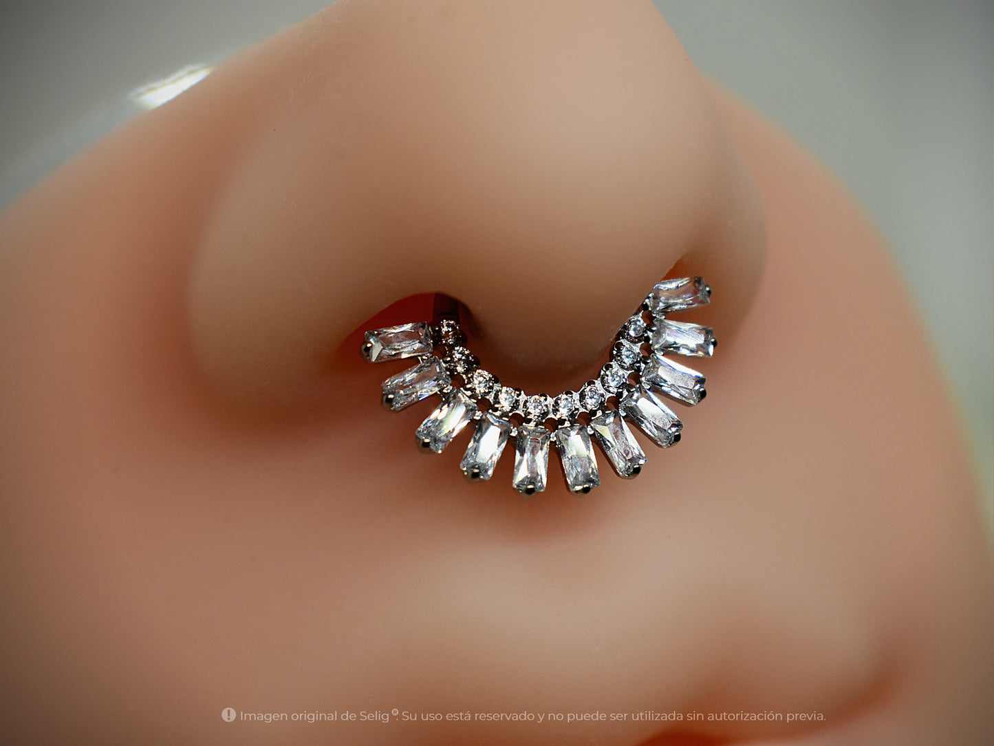 Piercing Glow - Septum / Daith