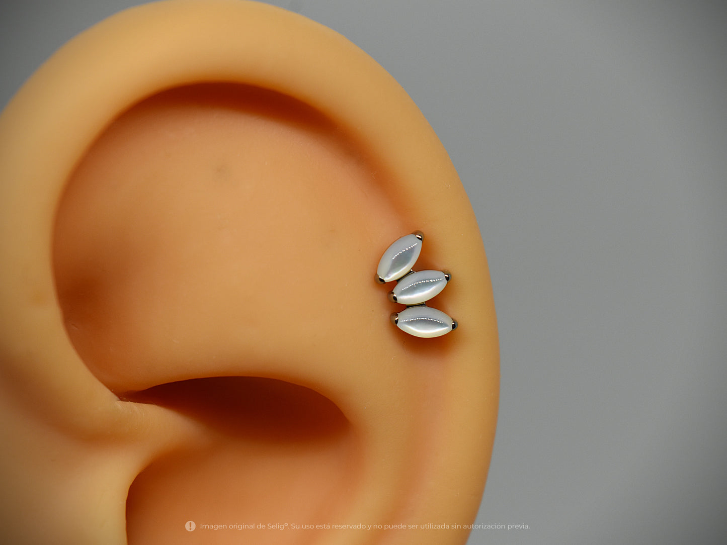 Piercing Stone - Ear