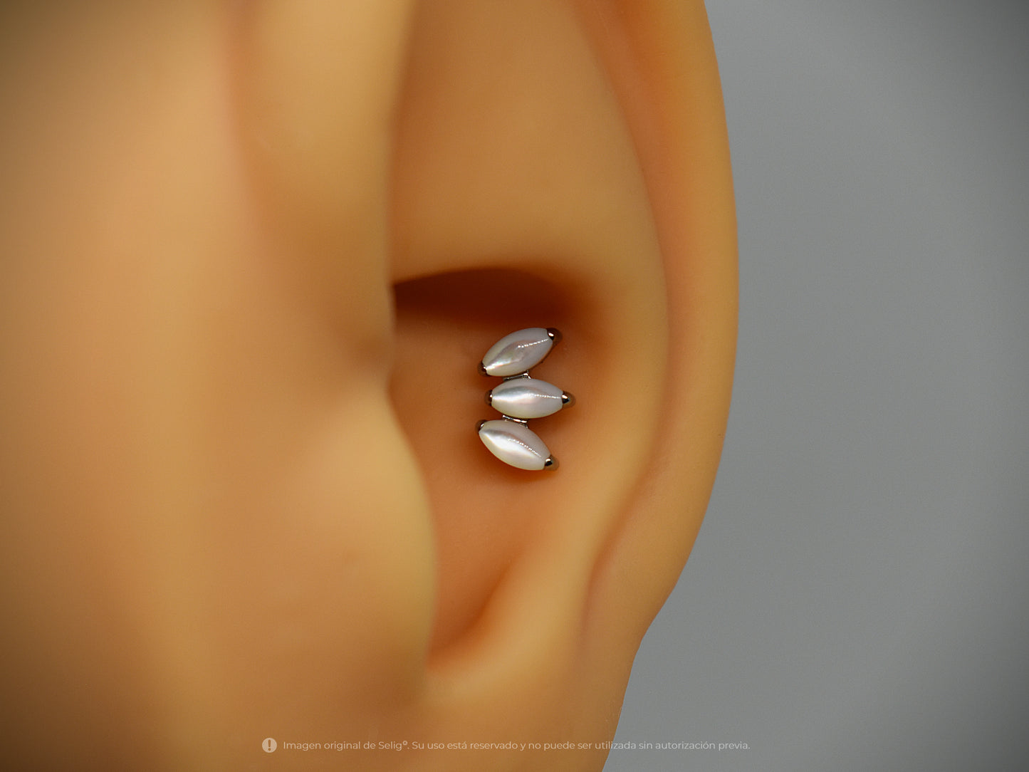Piercing Stone - Ear